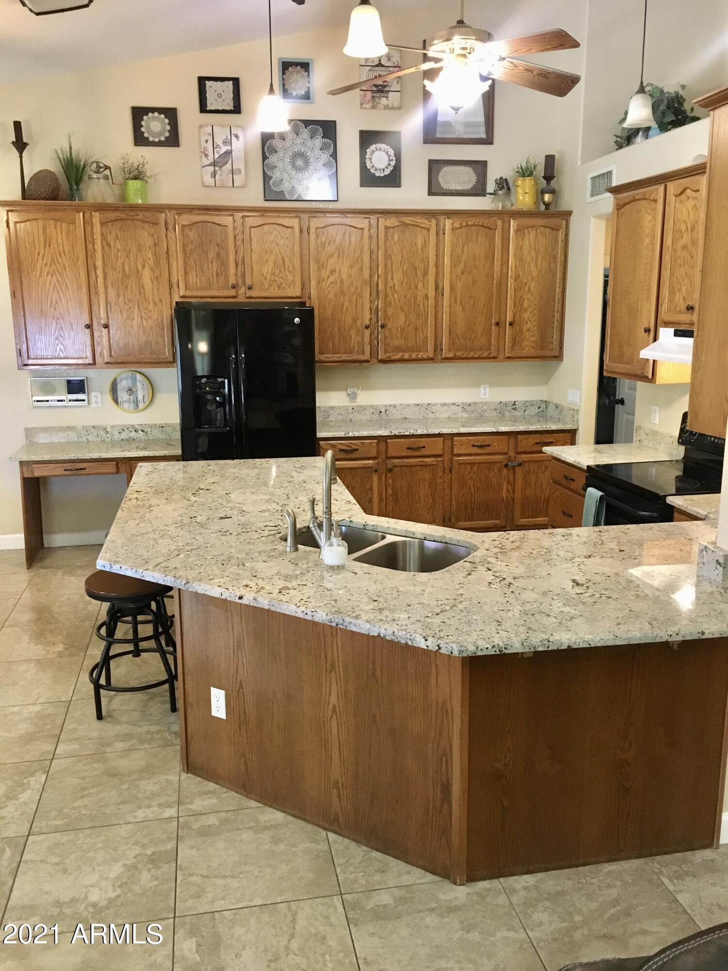 437 North Riata Street Gilbert, AZ 85234 - Photo 10 of 35 IMG_4040