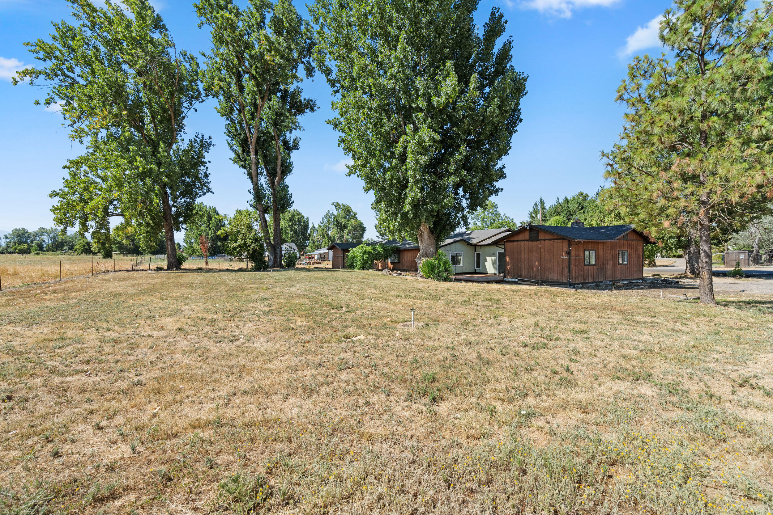 6606 Domino Road Central Point, OR 97502 - Photo 39 of 39 6606-domino-rd (derrick emmert)-38