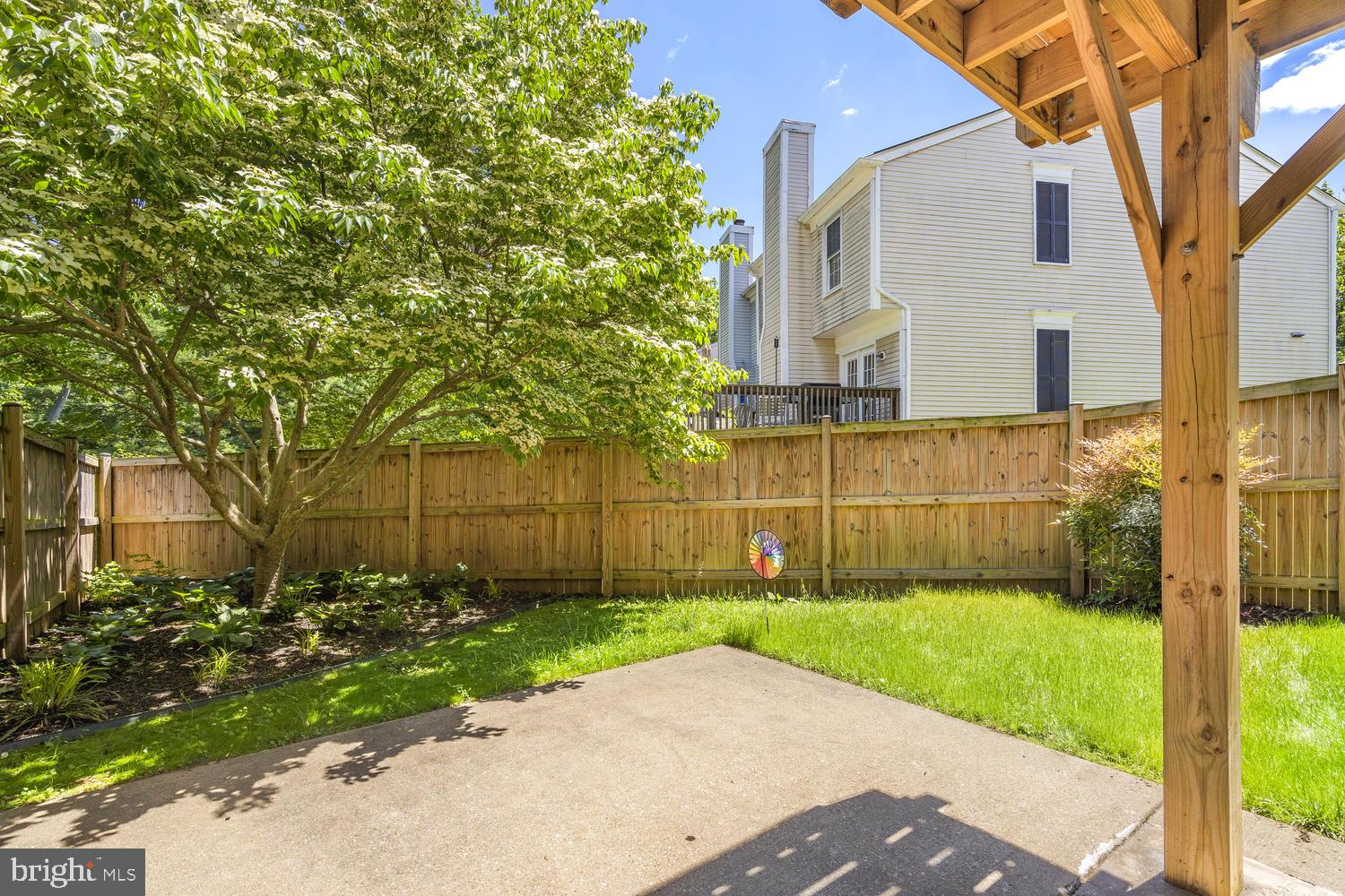 644 Concerto Lane Silver Spring, MD 20901 - Photo 16 of 17 Back Patio & Yard