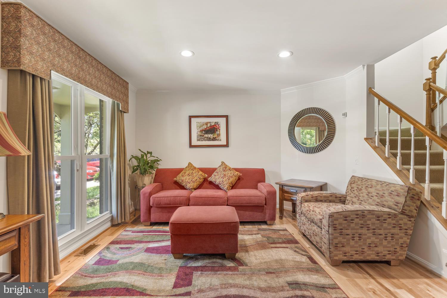 644 Concerto Lane Silver Spring, MD 20901 - Photo 3 of 17 Living Room