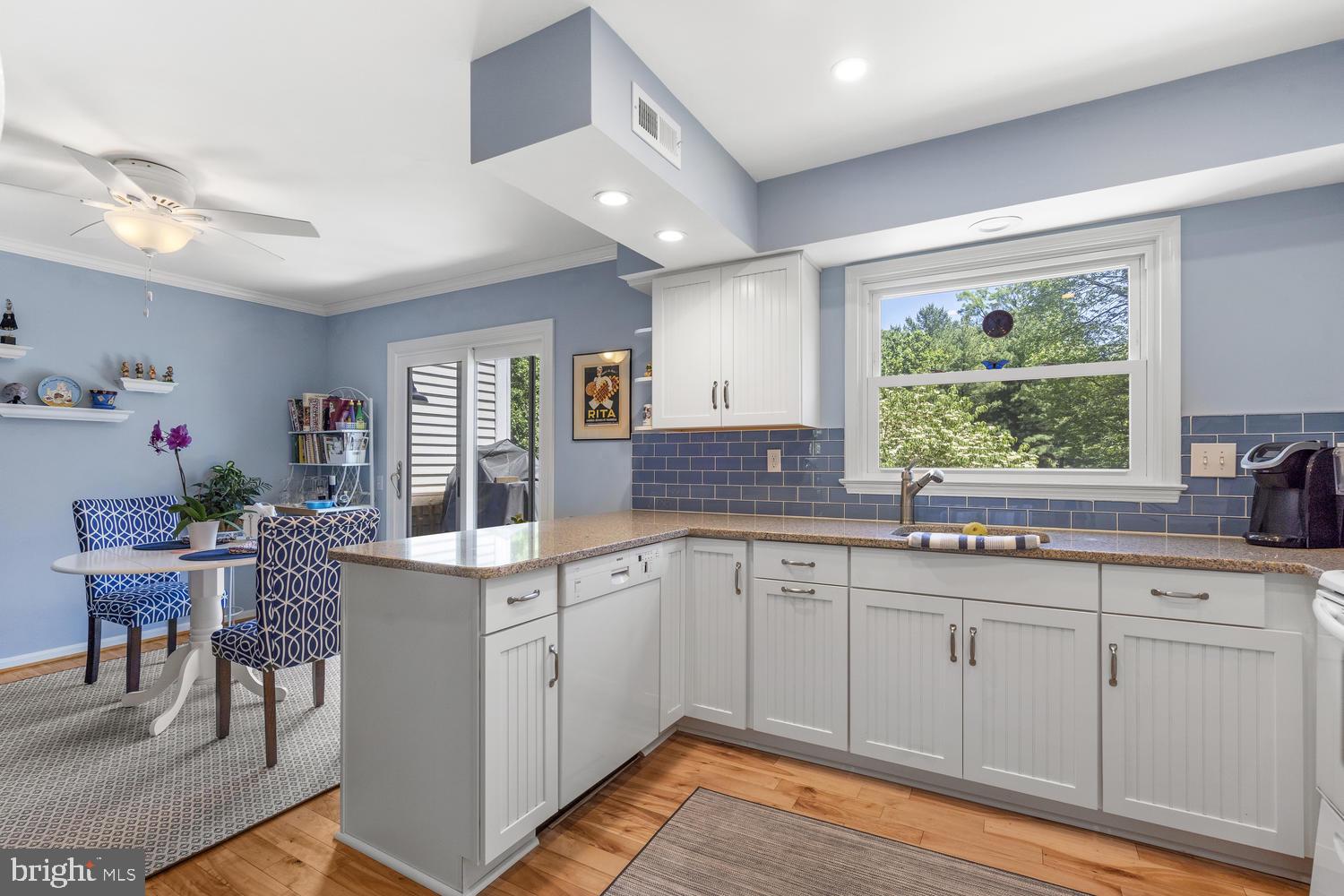 644 Concerto Lane Silver Spring, MD 20901 - Photo 10 of 17 Kitchen