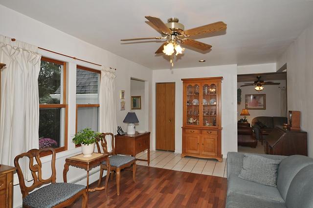 124 South Quentin Road Palatine, IL 60067 - Photo 2 of 18