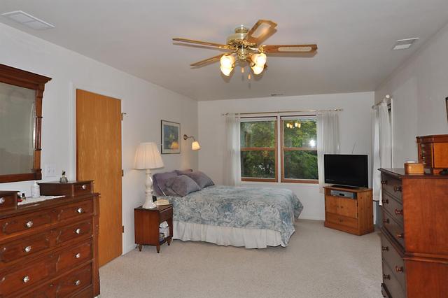 124 South Quentin Road Palatine, IL 60067 - Photo 9 of 18