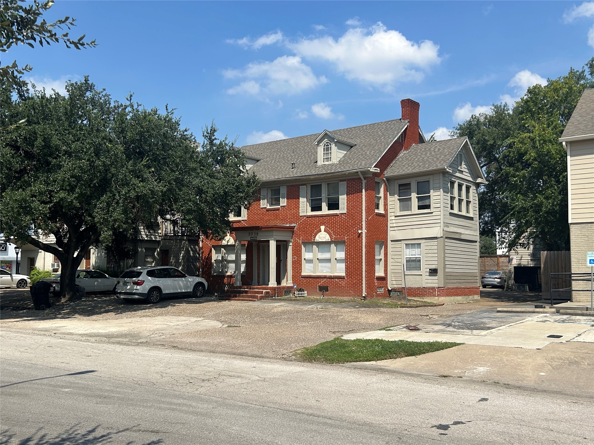 2038 Lexington Street Houston, TX 77098 - Photo 1 of 21 2038 Lexington