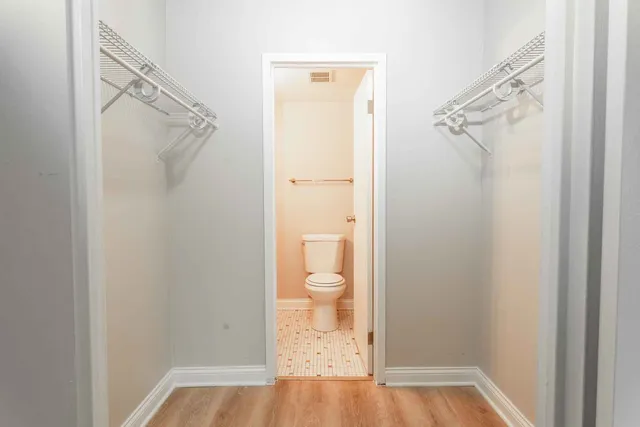 $135,000 | 9725 Karlov Avenue, Unit 402, Oak Lawn, IL 60453