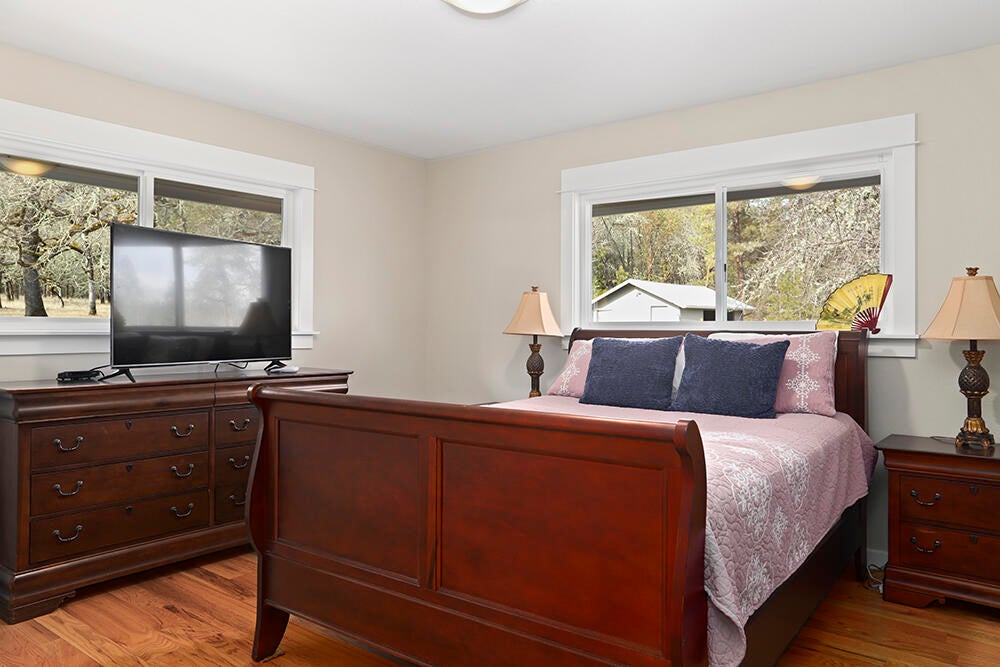 16500 Water Gap Road Williams, OR 97544 - Photo 18 of 51 19