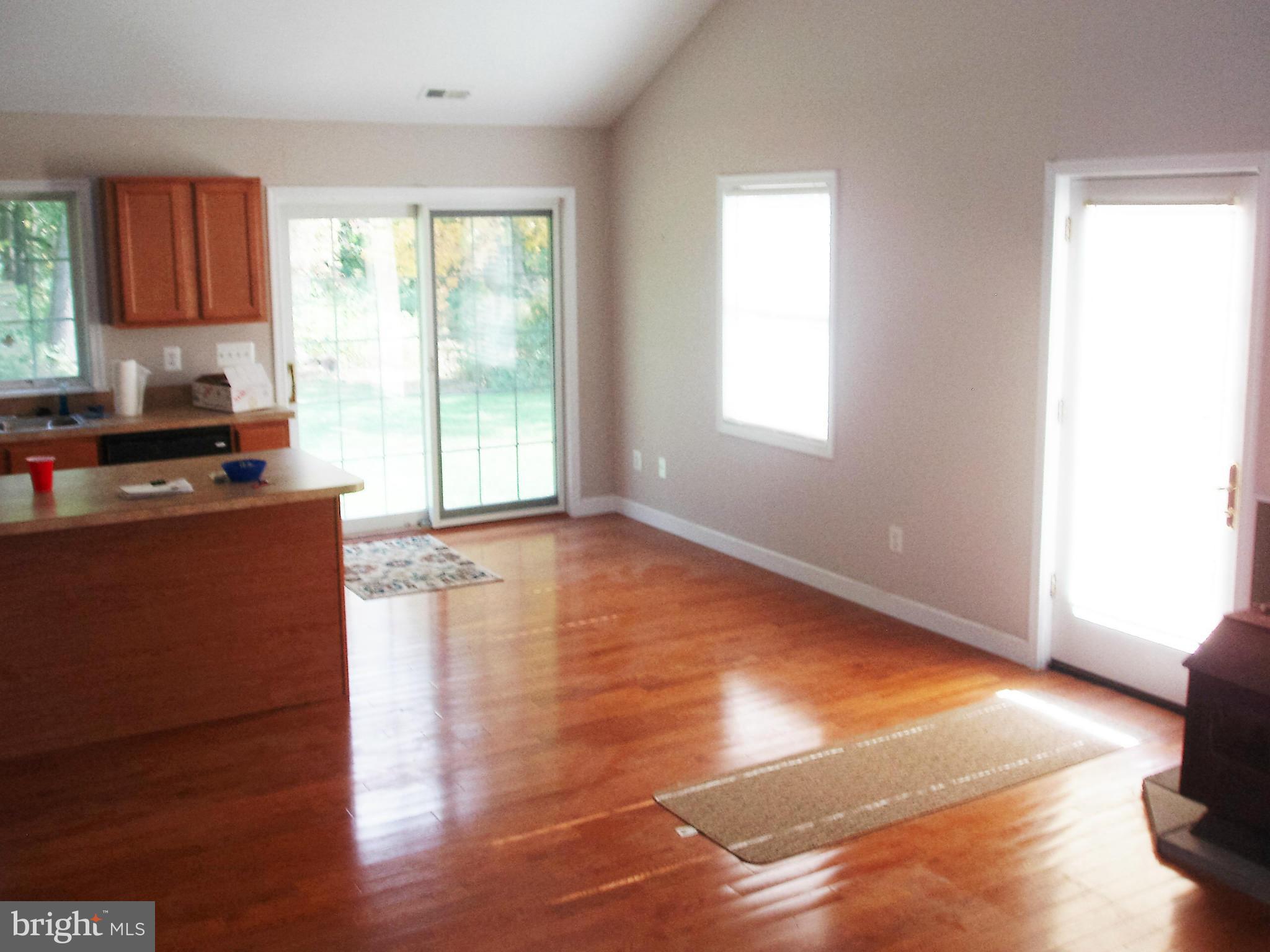 852 Warburton Road Elkton, MD 21921 - Photo 5 of 20 Living Room