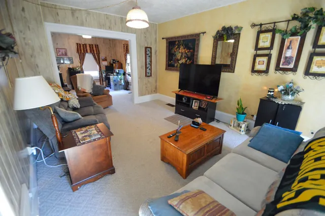 $184,900 | 209 Adams Street, Boscobel, WI 53805