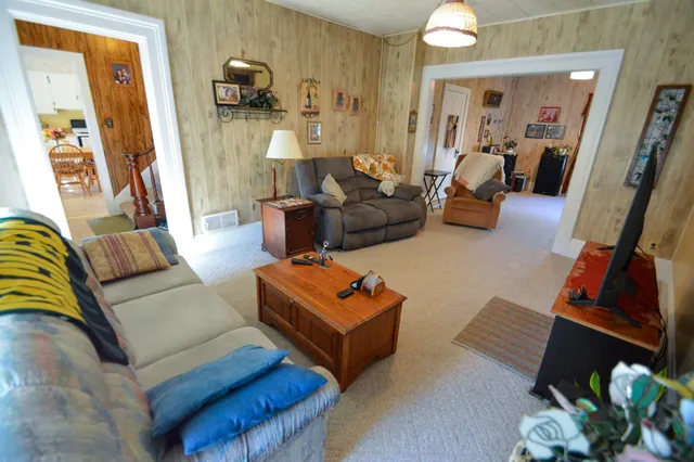 $184,900 | 209 Adams Street, Boscobel, WI 53805