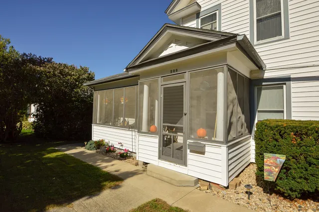 $184,900 | 209 Adams Street, Boscobel, WI 53805