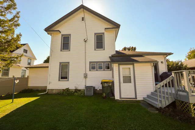 $184,900 | 209 Adams Street, Boscobel, WI 53805