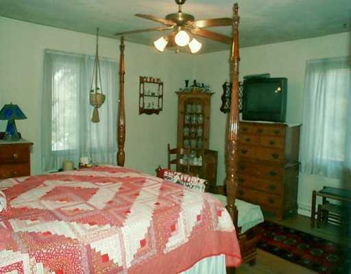 5862 Valencia Road Gibsonia, PA 15044 - Photo 5 of 8 Master Bedroom.