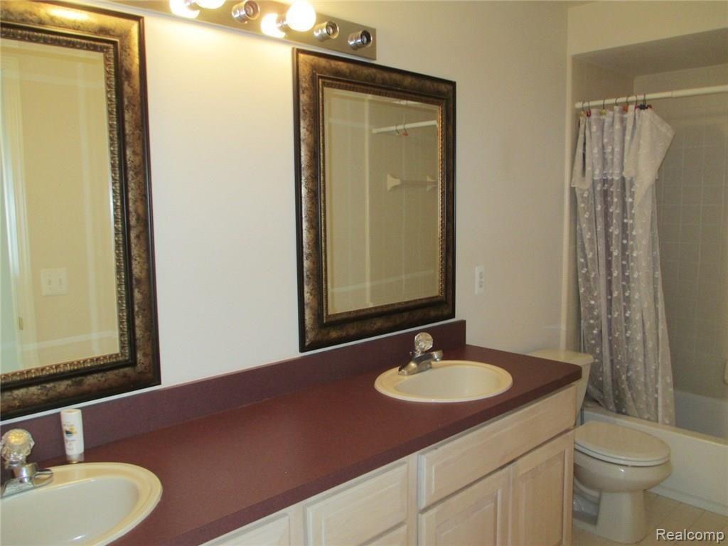 3268 Empire Drive Rochester, MI 48309 - Photo 28 of 43
