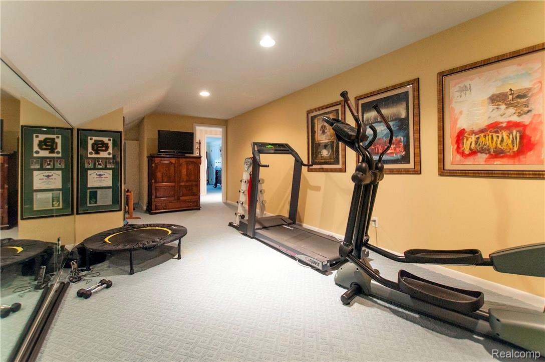 566 Shelden Road Grosse Pointe, MI 48236 - Photo 51 of 73 45.jpg