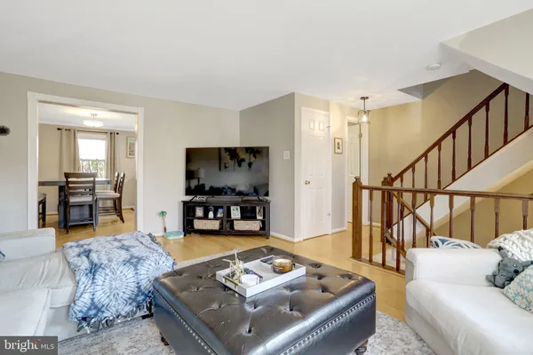 $575,000 | 6528 Birchleigh Way, Alexandria, VA 22315