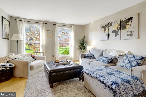 $575,000 | 6528 Birchleigh Way, Alexandria, VA 22315