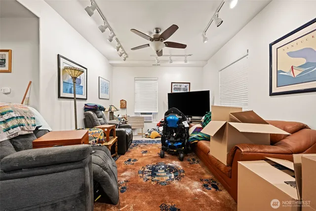 $699,950 | 1202 5th Street, Anacortes, WA 98221