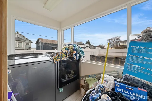 $699,950 | 1202 5th Street, Anacortes, WA 98221