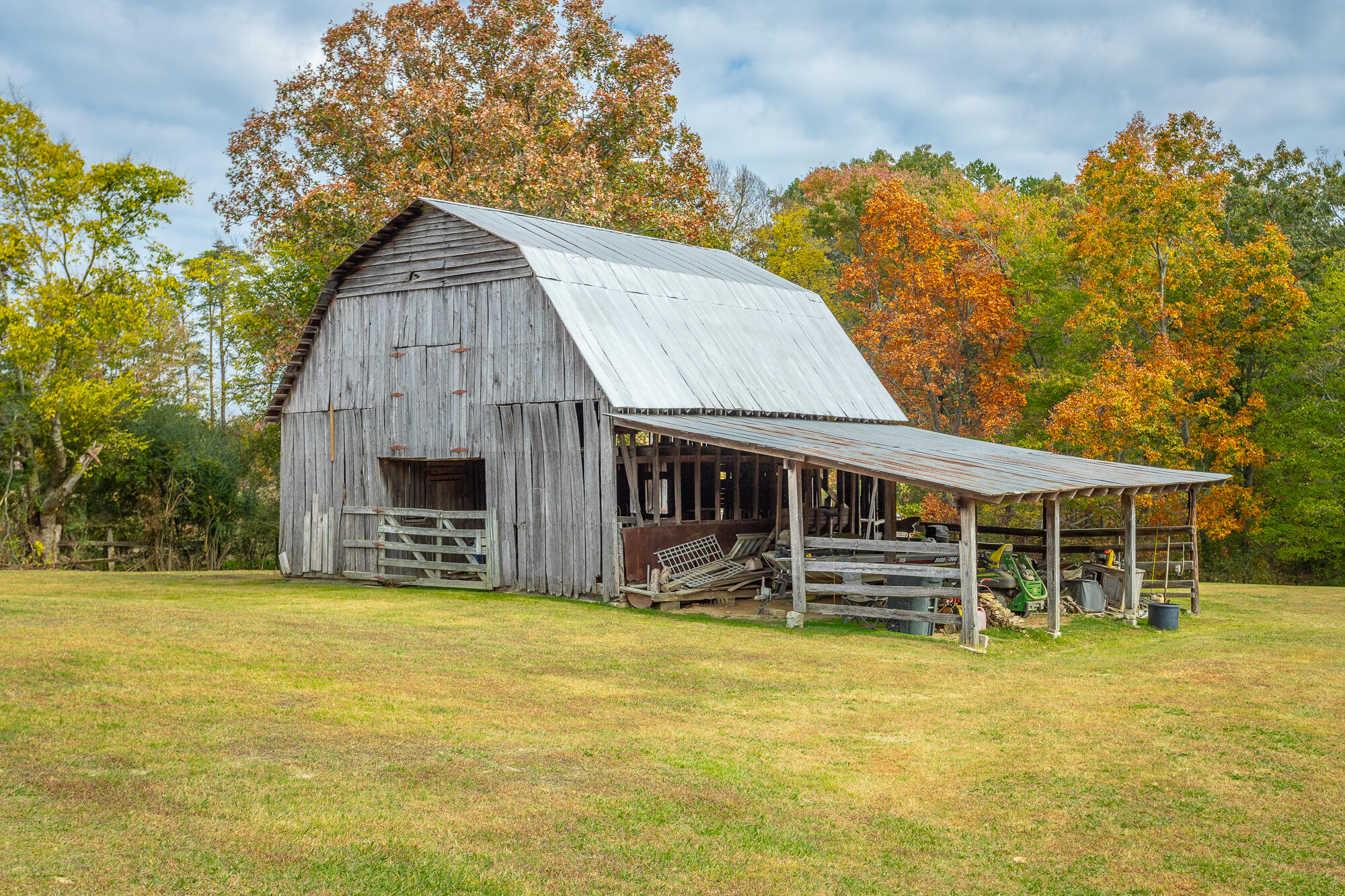534 Stanley Road Trenton, GA 30752 - Photo 45 of 64 Approximate 30x30 old barn