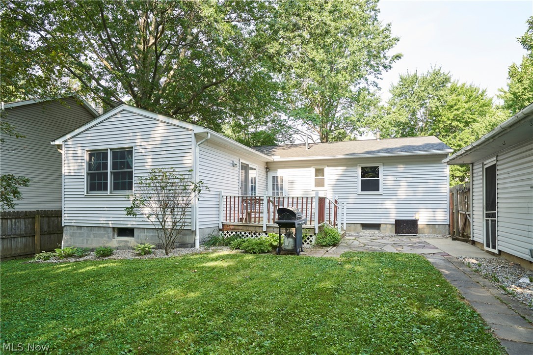 4055 Baird Road Stow, OH 44224 - Photo 2 of 21