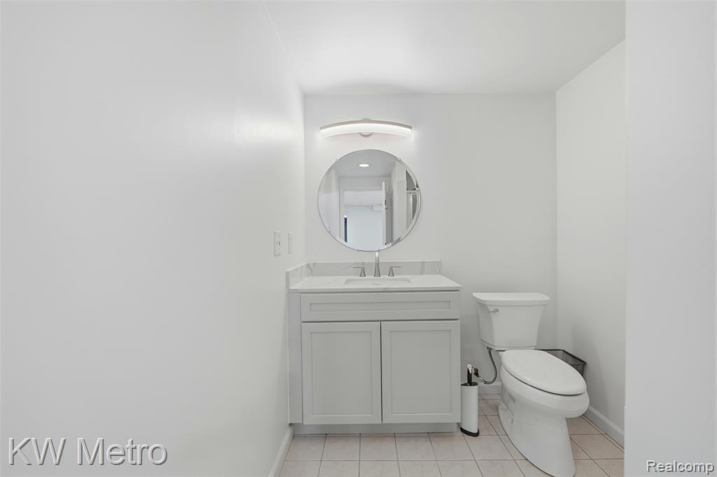 887 Grovecrest Rochester Hills, MI 48307 - Photo 34 of 42