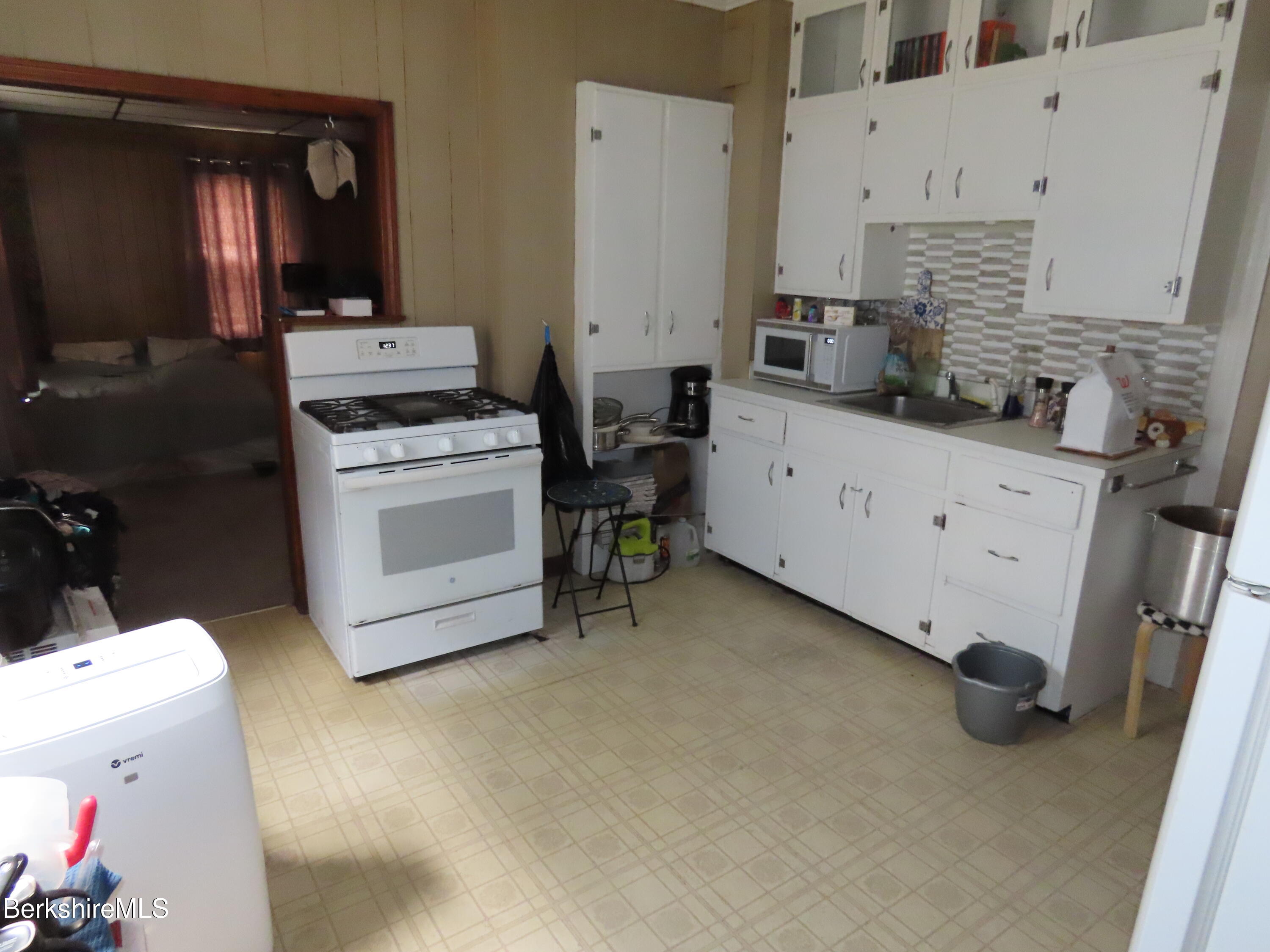 8 Cherry Street Adams, MA 01220 - Photo 24 of 50 Apt 2 Kitchen