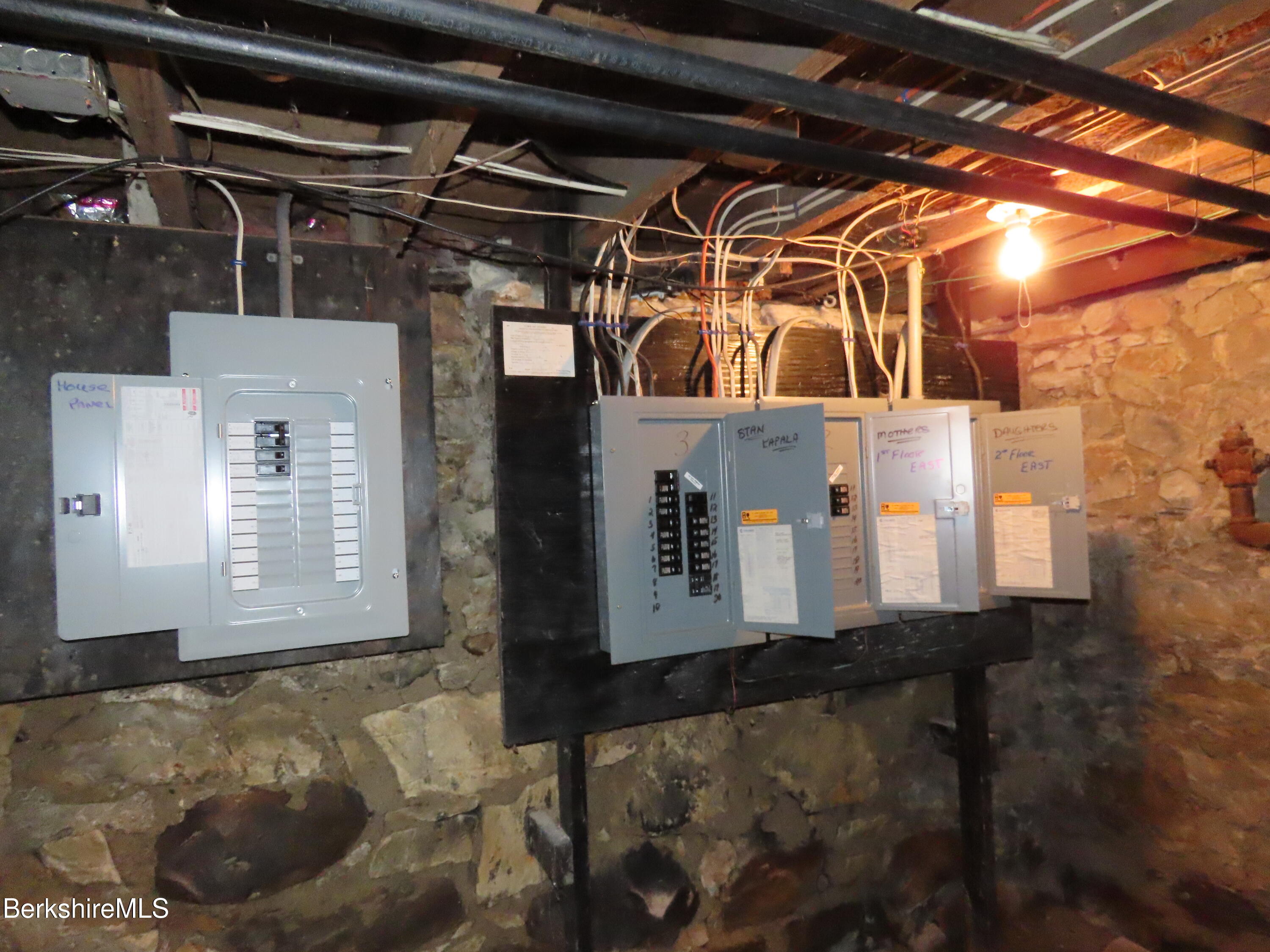 8 Cherry Street Adams, MA 01220 - Photo 42 of 50 3 panels plus owners