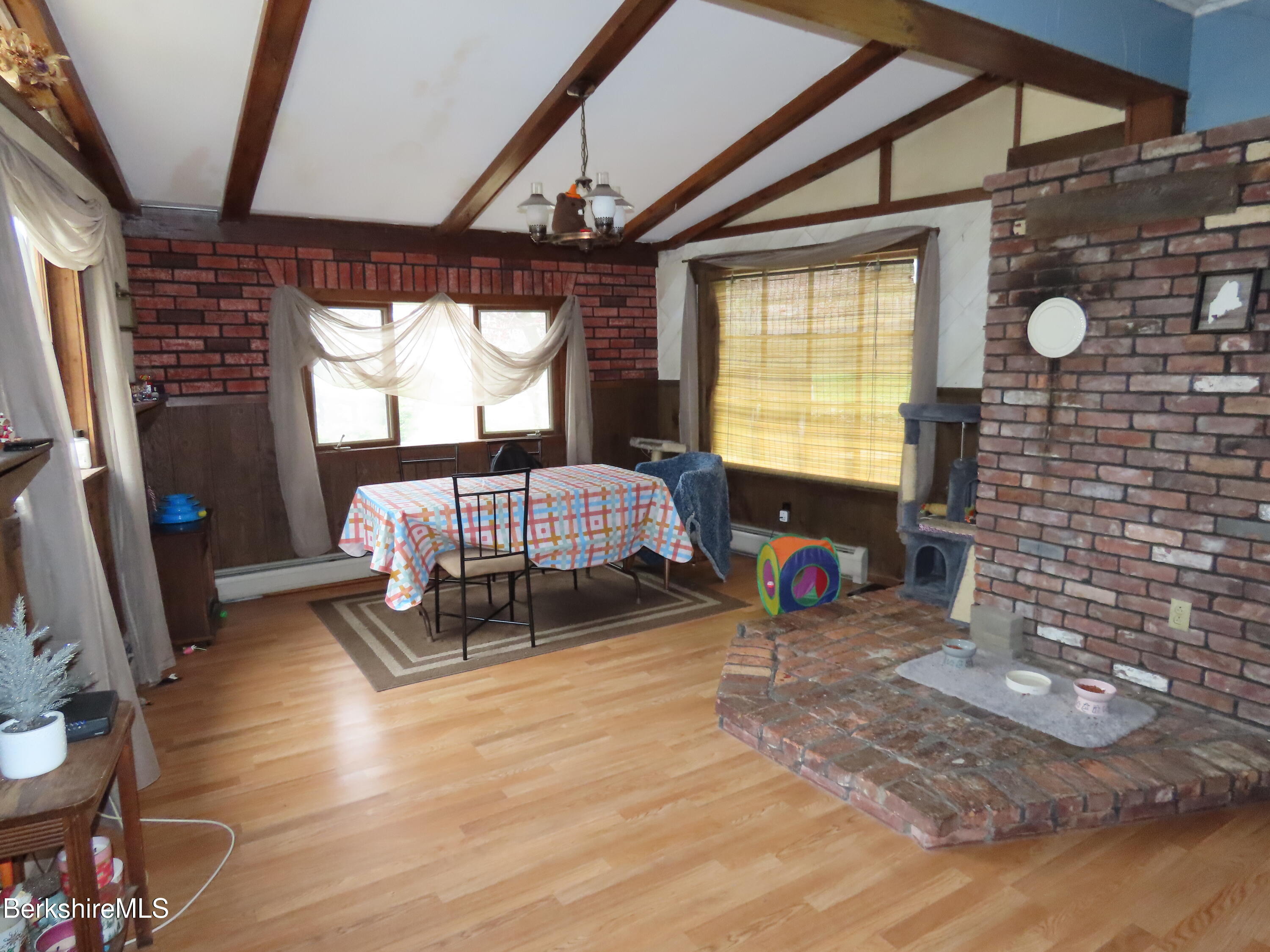 8 Cherry Street Adams, MA 01220 - Photo 7 of 50 Apt 1 Dining area