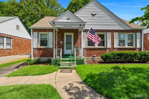 $175,000 | 9007 Osage Lane, St. Louis, MO 63114