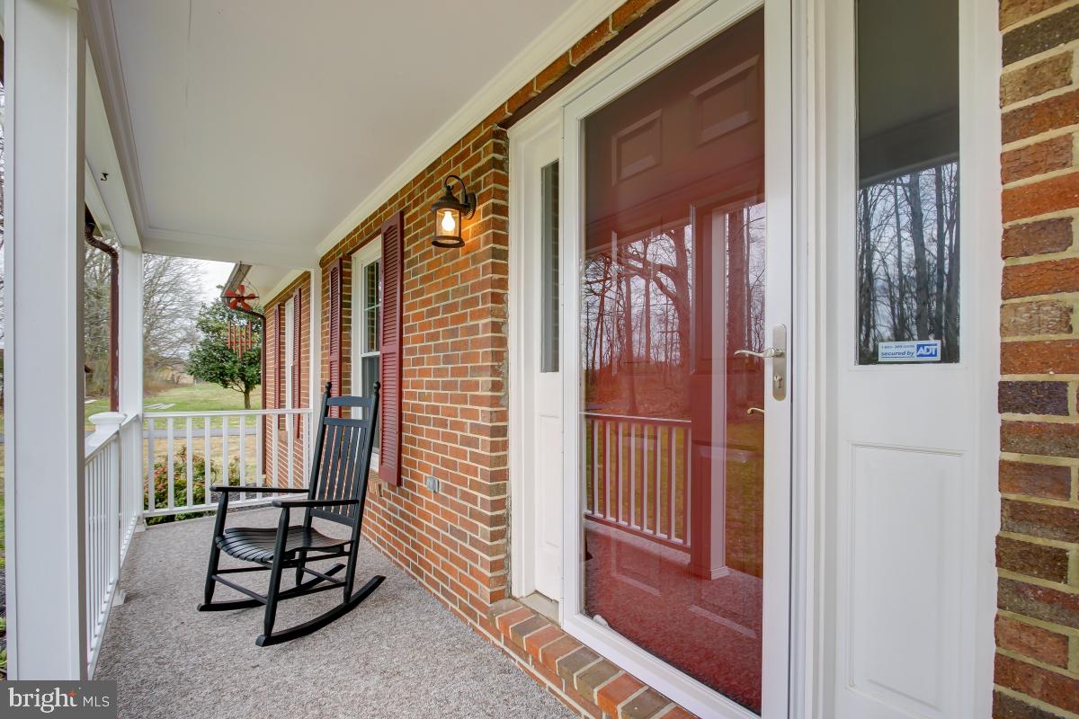 10300 Rogues Road Midland, VA 22728 - Photo 2 of 48 Gallery Image 2