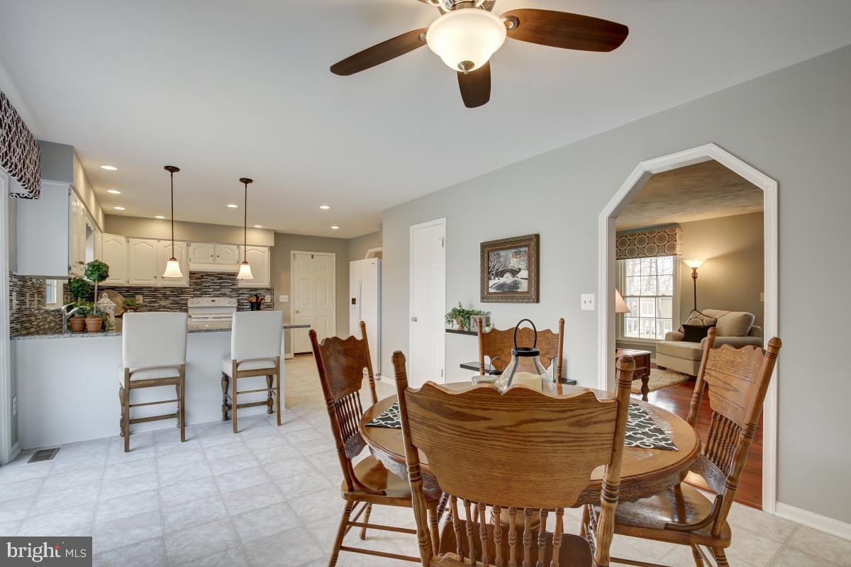 10300 Rogues Road Midland, VA 22728 - Photo 17 of 48 Gallery Image 17