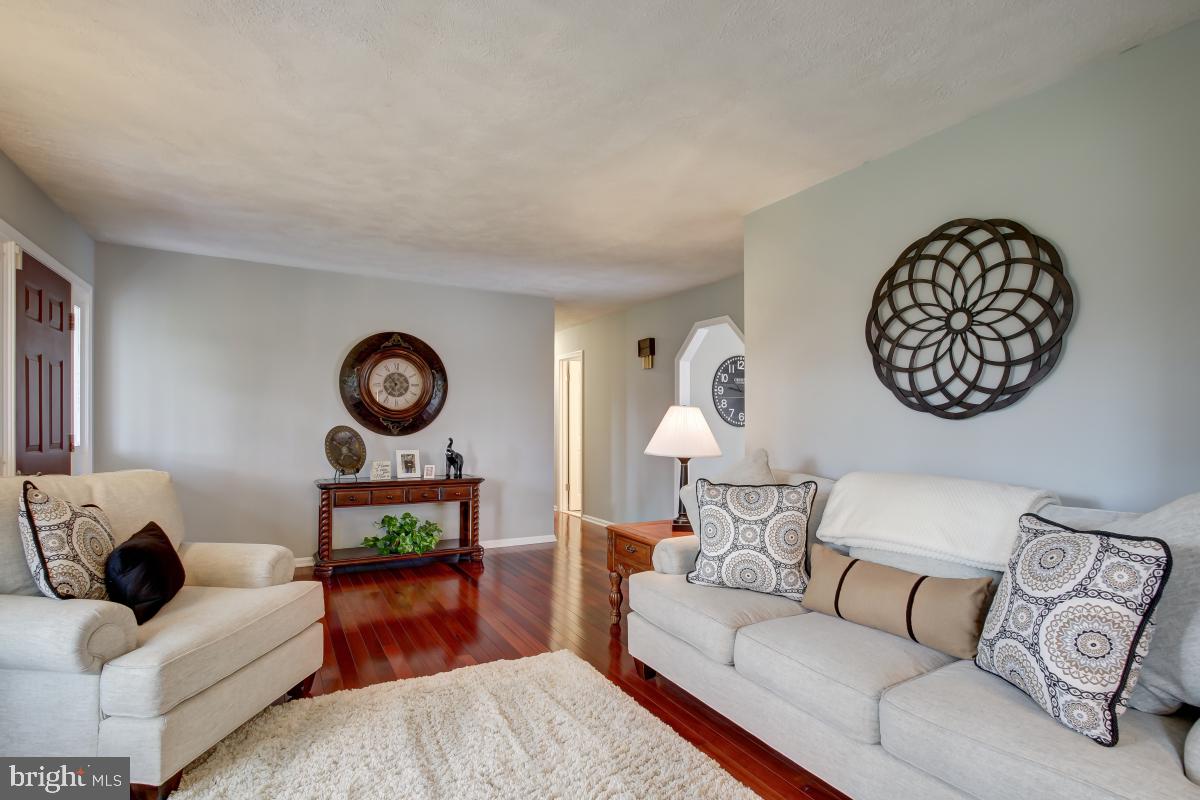 10300 Rogues Road Midland, VA 22728 - Photo 6 of 48 Gallery Image 6