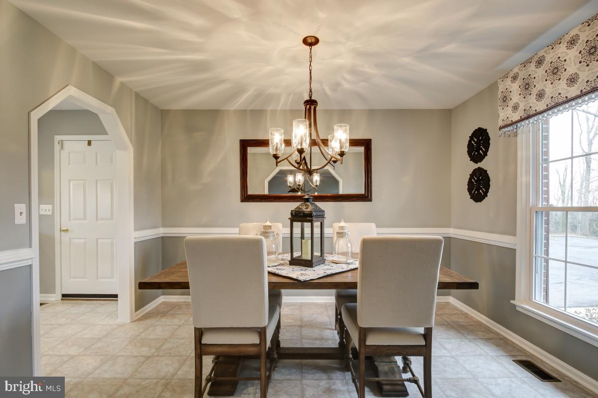 10300 Rogues Road Midland, VA 22728 - Photo 7 of 48 Gallery Image 7