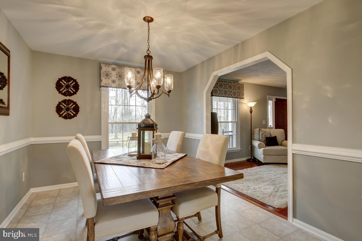 10300 Rogues Road Midland, VA 22728 - Photo 8 of 48 Gallery Image 8