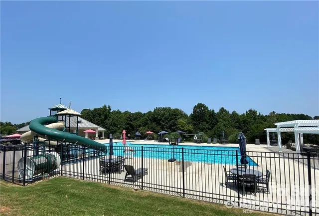 $640,000 | 7267 Willow Brook Court, Denver, NC 28037