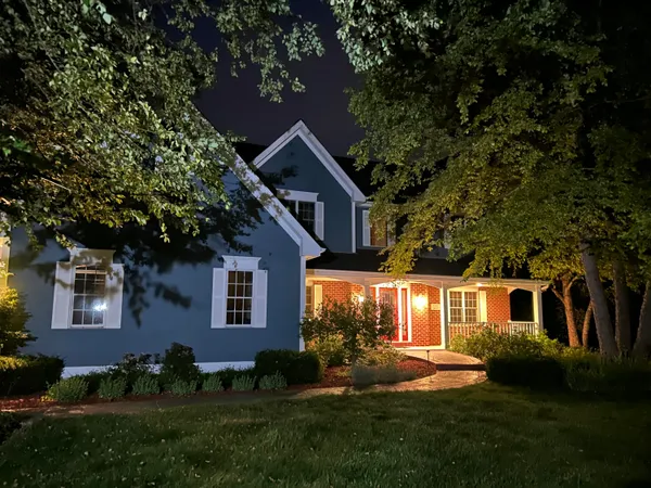 $999,900 | W287-n6371 Broadwing Court, Merton, WI 53029