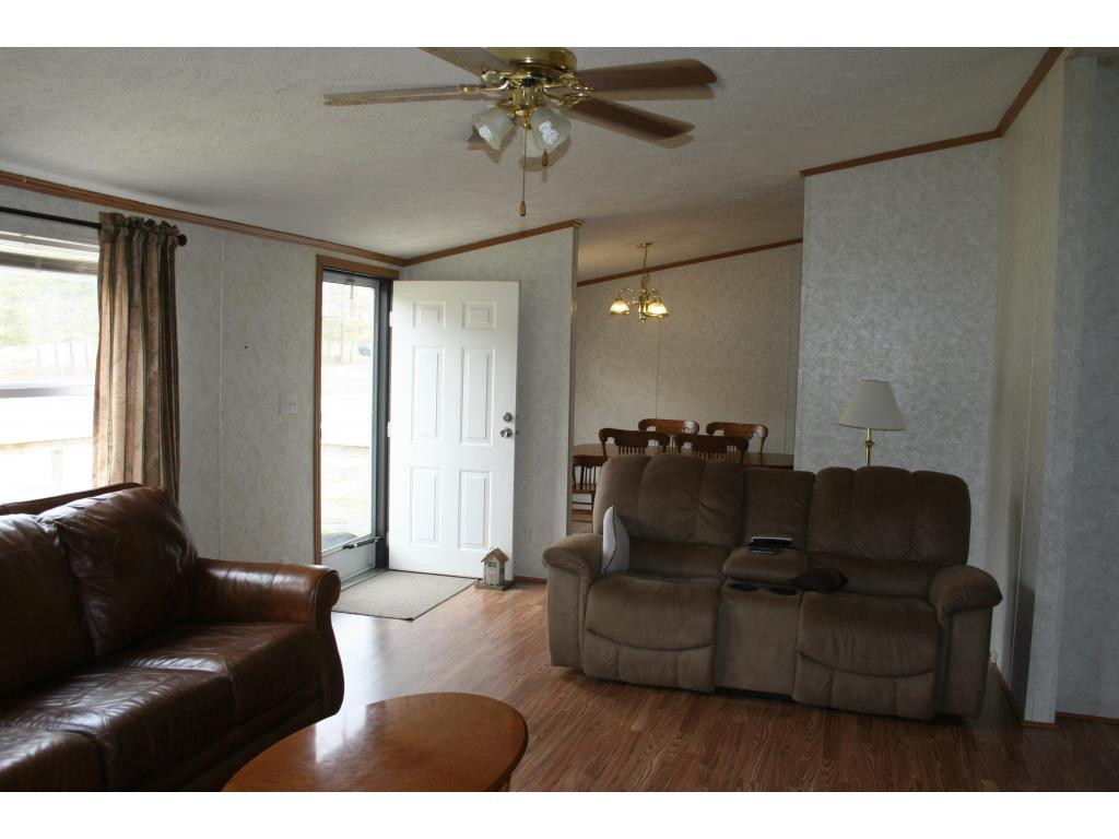 188 Union Chapel Road Afton, TN 37616 - Photo 23 of 24 HUGE great room