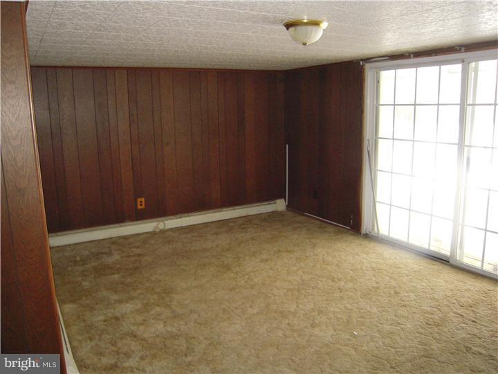 3267 Byberry Road Philadelphia, PA 19154 - Photo 5 of 12 Family Room