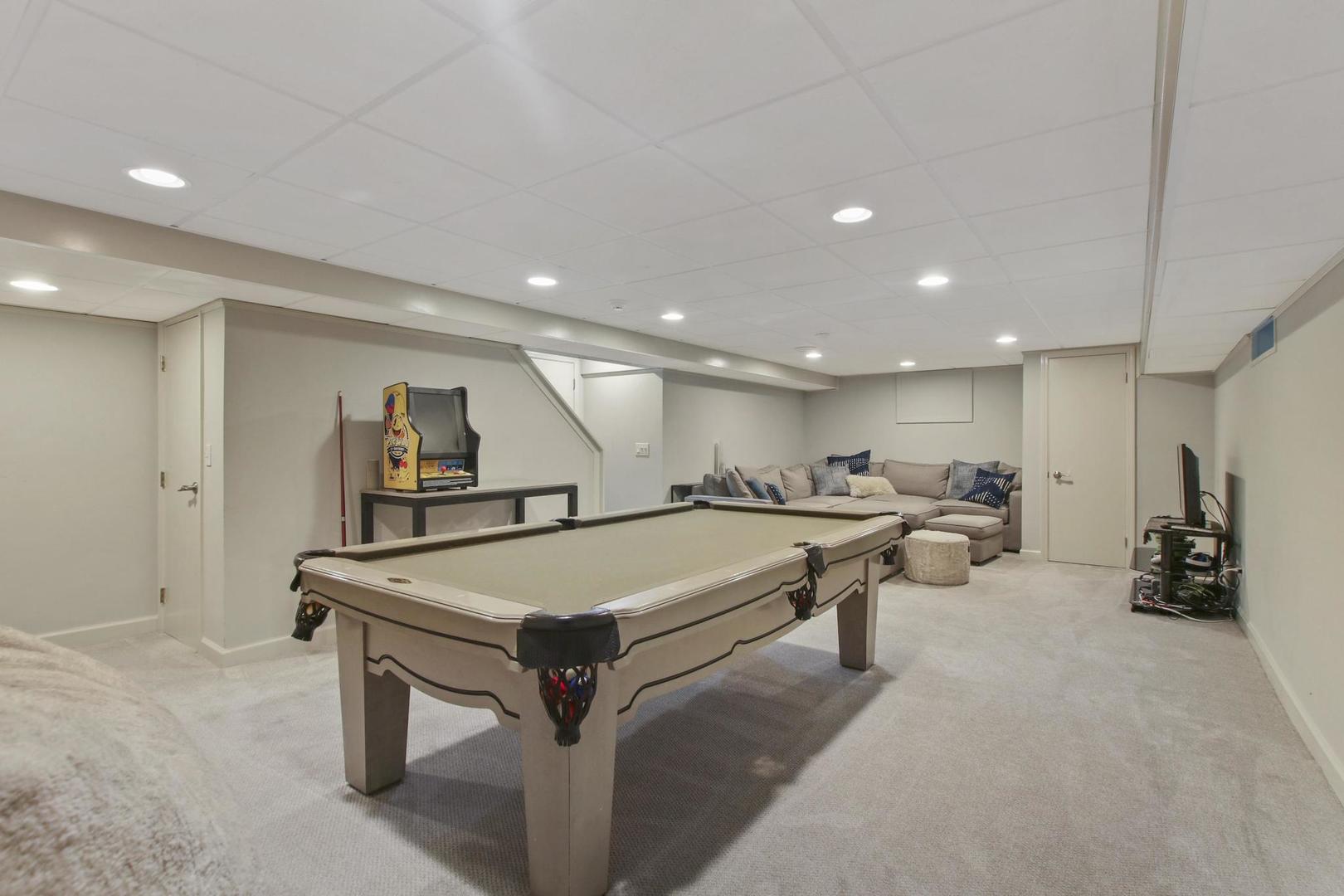 720 Becker Road Glenview, IL 60025 - Photo 34 of 44