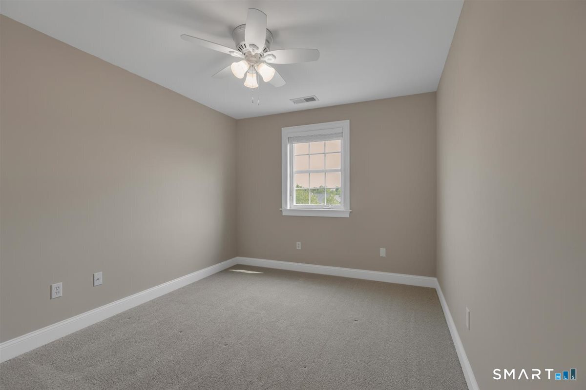 2 Chapman Chase Windsor Locks, CT 06096 - Photo 34 of 40