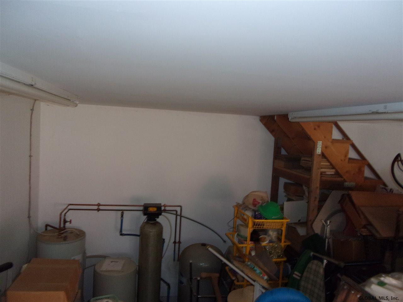 149 McQuade Road Amsterdam, NY 12010 - Photo 20 of 27 Photo 21