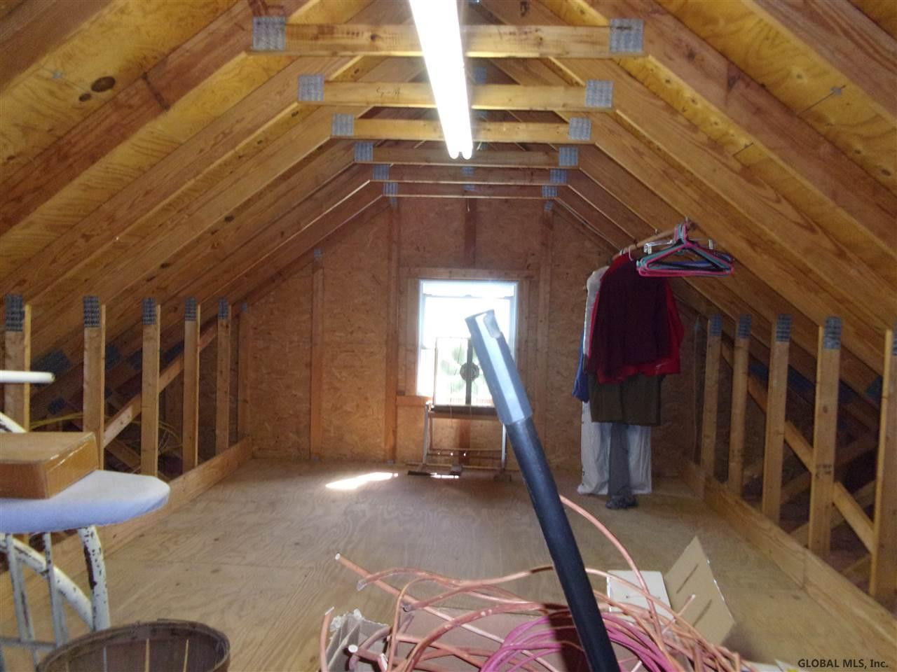 149 McQuade Road Amsterdam, NY 12010 - Photo 21 of 27 Photo 22