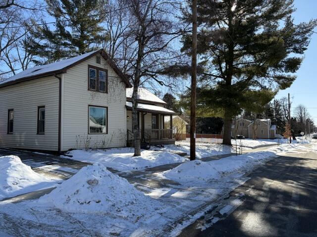 825 Smith Street Stevens Point, WI 54481 - Photo 24 of 32 Front side