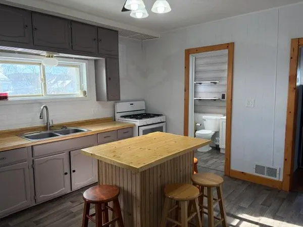 $205,000 | 825 Smith Street, Stevens Point, WI 54481