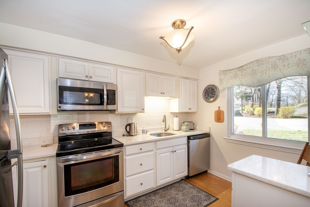 1 Beal's Cove Road, Unit C Hingham, MA 02043 - Photo 7 of 27
