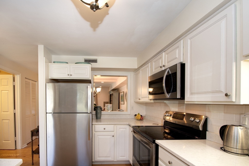 1 Beal's Cove Road, Unit C Hingham, MA 02043 - Photo 8 of 27