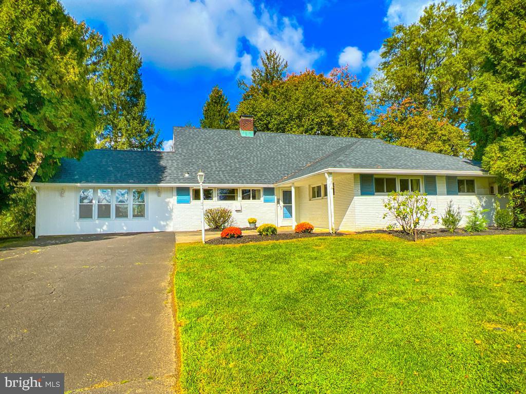 37 Full Turn Road Levittown, PA 19056 - Photo 1 of 38 a front view of a house with a yard and porch