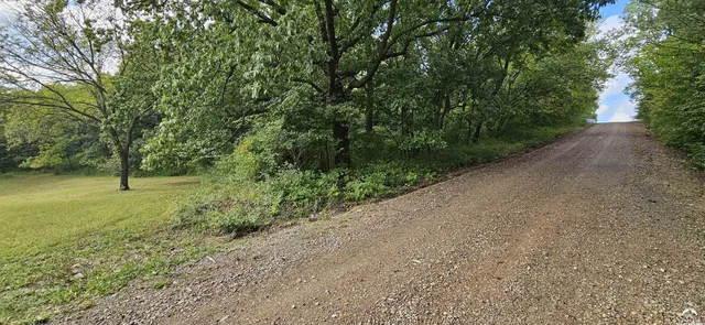 $6,000 | 8949 East Lakeshore Drive, Ozawkie, KS 66070