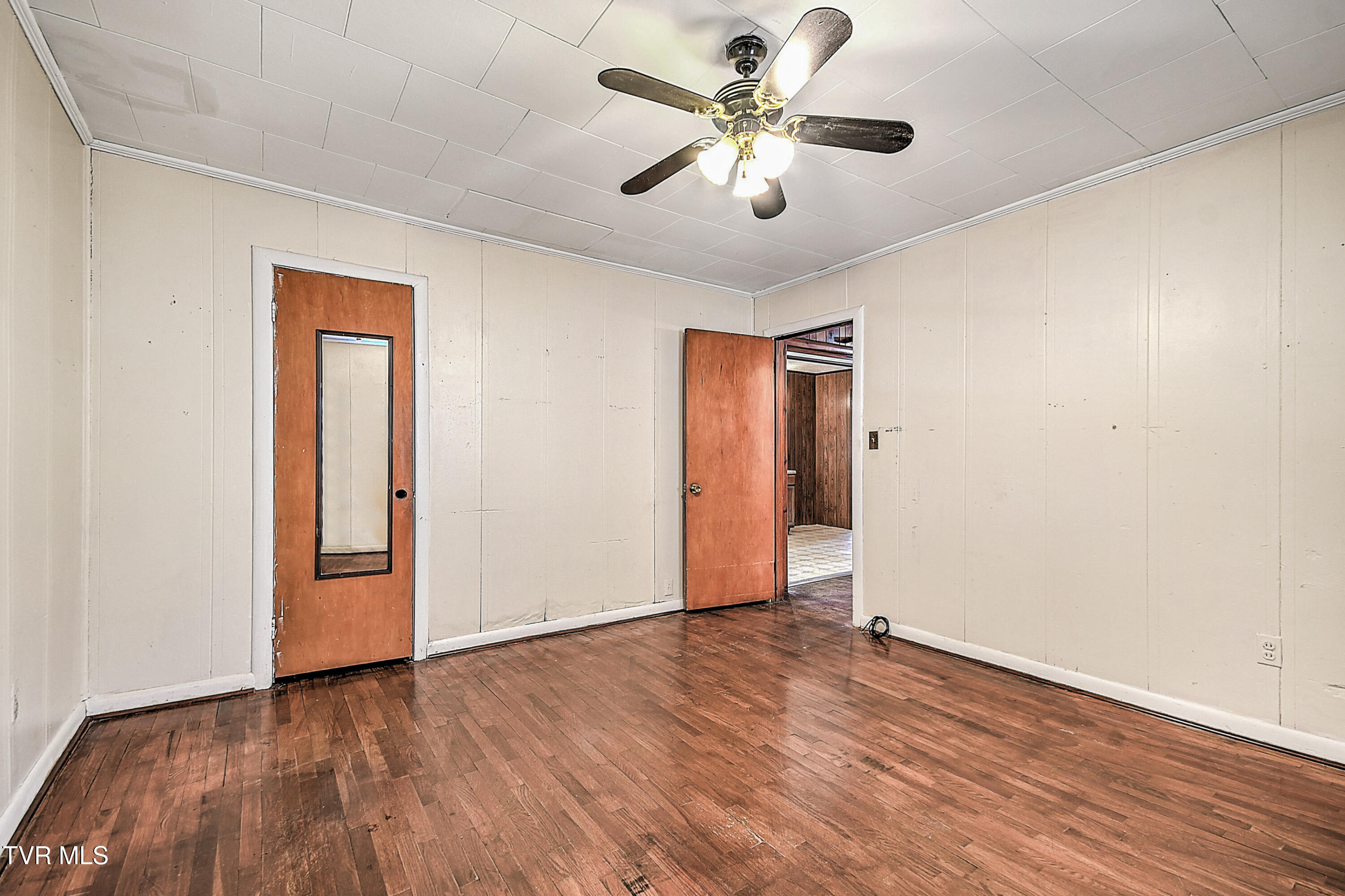 239 Valley Pike Road Bristol, TN 37620 - Photo 20 of 26 239 Valley Pike RA-23