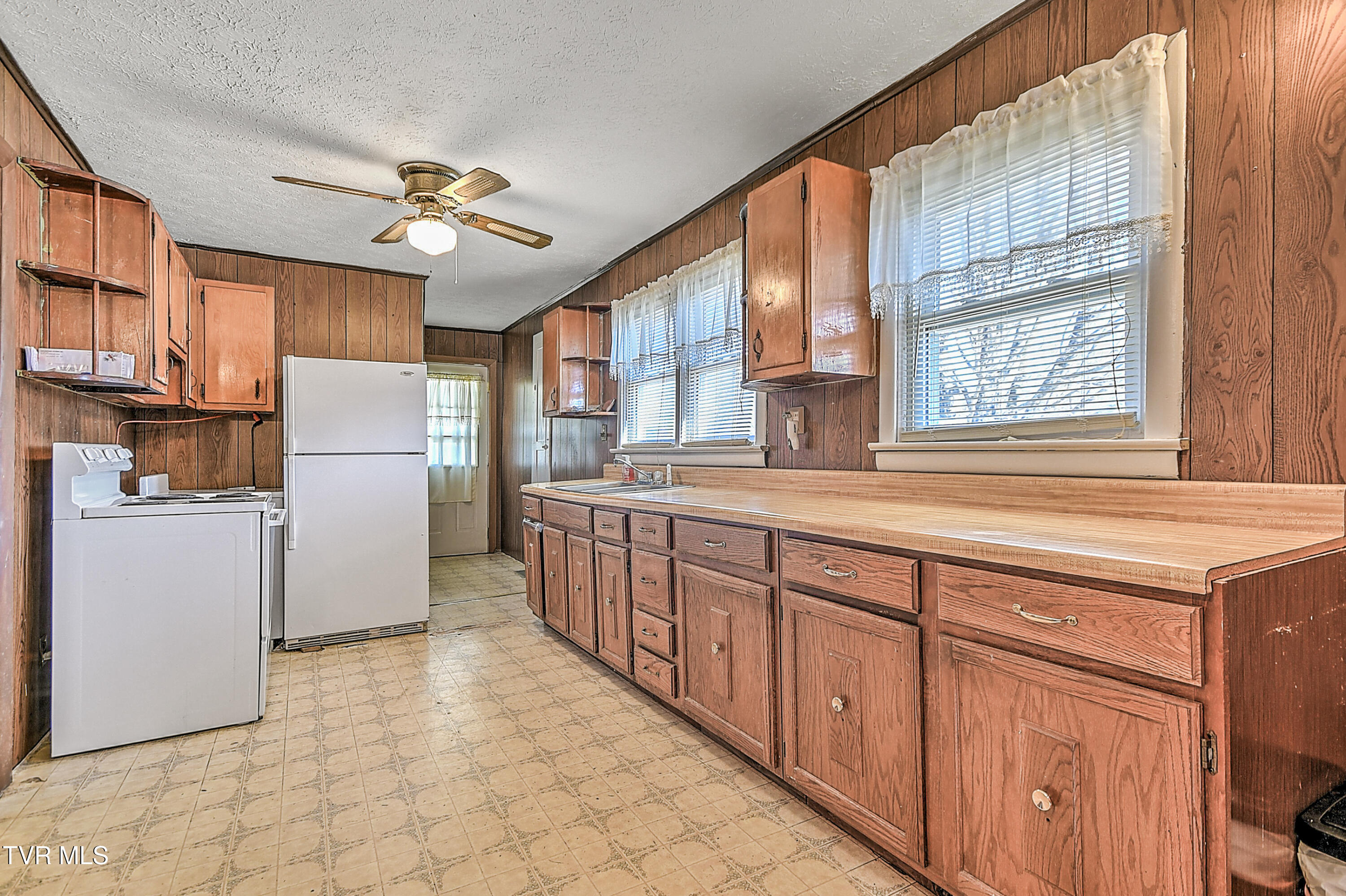 239 Valley Pike Road Bristol, TN 37620 - Photo 25 of 26 239 Valley Pike RA-28